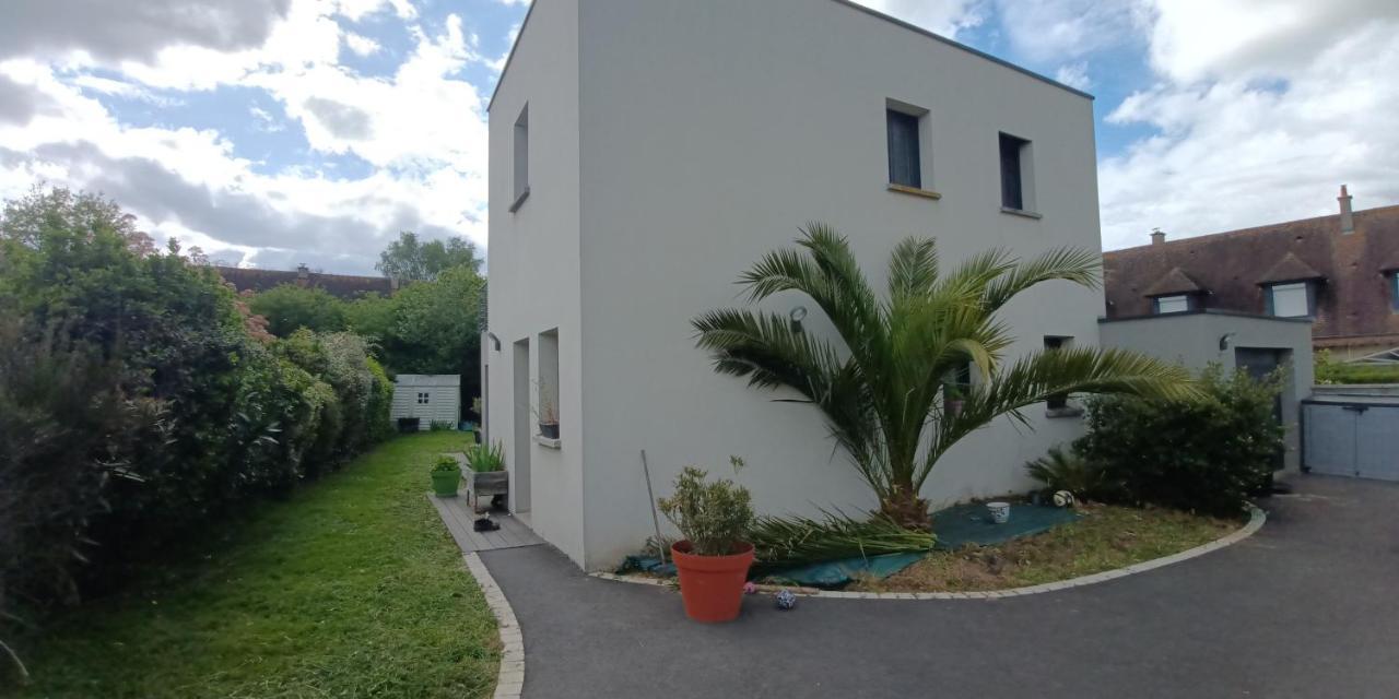 Grande Maison Entiere De 120M2 Epron Exterior photo